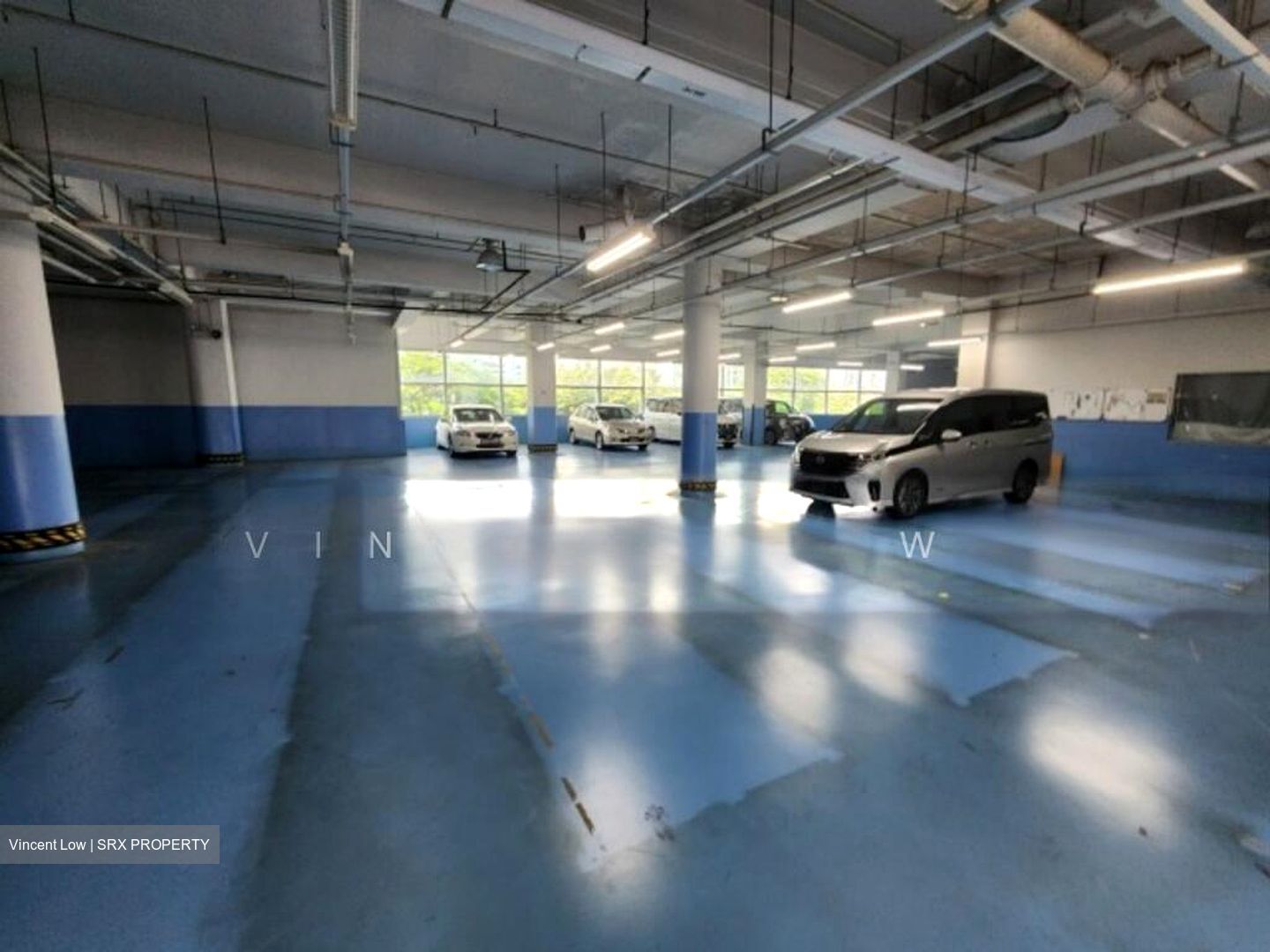 Auto World (D12), Warehouse #591796991
